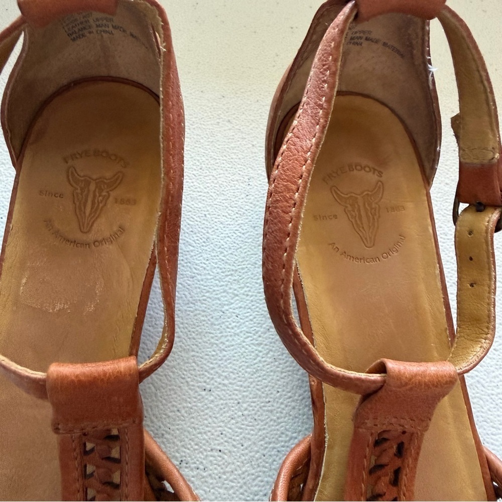 Frye strap leather peep toe shoe -sandals - Picture 5 of 8